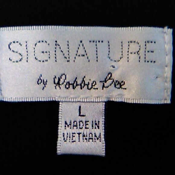 Signature by Robbie Bee - Picture 9 of 13